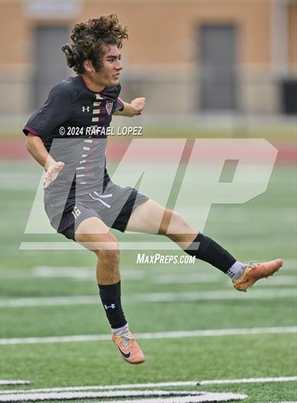 Thumbnail 3 in Magnolia West vs. Goose Creek Memorial (UIL Soccer 5A Region 3 Regional Final) photogallery.