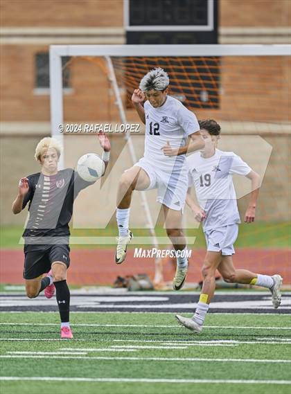 Thumbnail 1 in Magnolia West vs. Goose Creek Memorial (UIL Soccer 5A Region 3 Regional Final) photogallery.