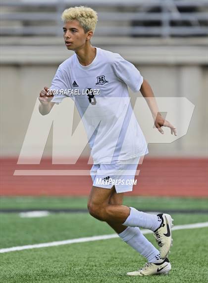 Thumbnail 3 in Magnolia West vs. Goose Creek Memorial (UIL Soccer 5A Region 3 Regional Final) photogallery.