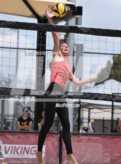 Thumbnail 3 in Mira Costa vs. Mater Dei (CIF-SS D1 Semi-Final) photogallery.