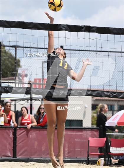 Thumbnail 1 in Mira Costa vs. Mater Dei (CIF-SS D1 Semi-Final) photogallery.