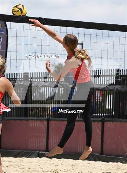 Thumbnail 2 in Mira Costa vs. Mater Dei (CIF-SS D1 Semi-Final) photogallery.