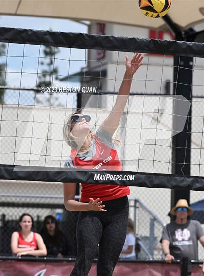 Thumbnail 1 in Mira Costa vs. Mater Dei (CIF-SS D1 Semi-Final) photogallery.
