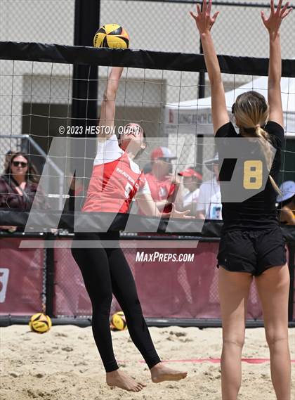 Thumbnail 1 in Mira Costa vs. Mater Dei (CIF-SS D1 Semi-Final) photogallery.