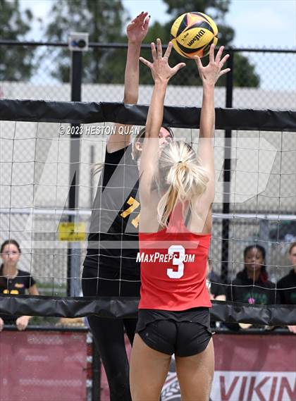 Thumbnail 1 in Mira Costa vs. Mater Dei (CIF-SS D1 Semi-Final) photogallery.