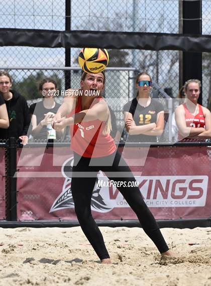 Thumbnail 1 in Mira Costa vs. Mater Dei (CIF-SS D1 Semi-Final) photogallery.