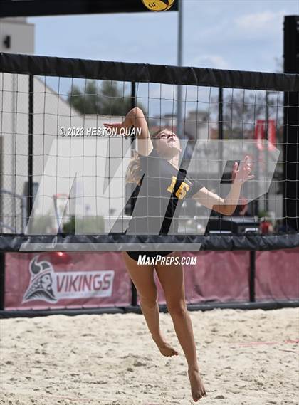 Thumbnail 3 in Mira Costa vs. Mater Dei (CIF-SS D1 Semi-Final) photogallery.
