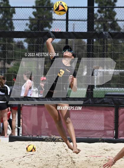 Thumbnail 2 in Mira Costa vs. Mater Dei (CIF-SS D1 Semi-Final) photogallery.