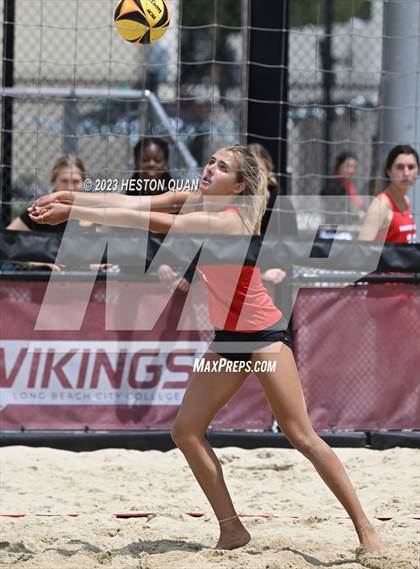 Thumbnail 2 in Mira Costa vs. Mater Dei (CIF-SS D1 Semi-Final) photogallery.