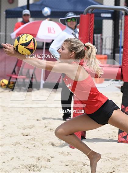 Thumbnail 1 in Mira Costa vs. Mater Dei (CIF-SS D1 Semi-Final) photogallery.