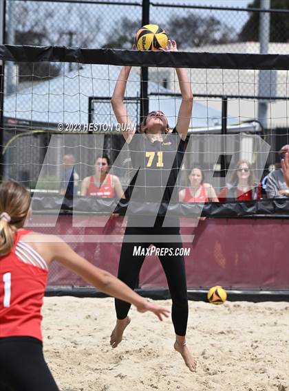 Thumbnail 2 in Mira Costa vs. Mater Dei (CIF-SS D1 Semi-Final) photogallery.