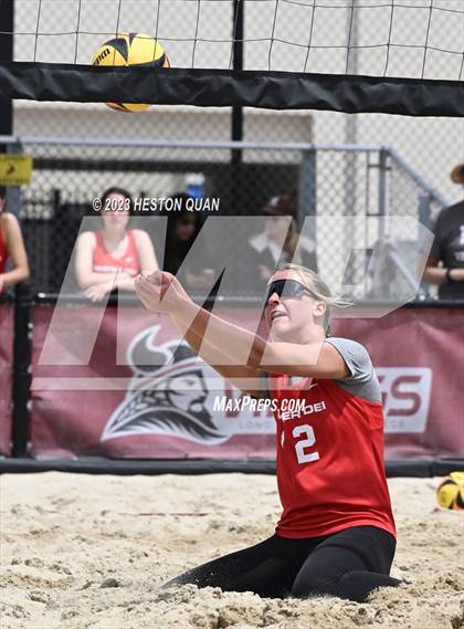 Thumbnail 1 in Mira Costa vs. Mater Dei (CIF-SS D1 Semi-Final) photogallery.