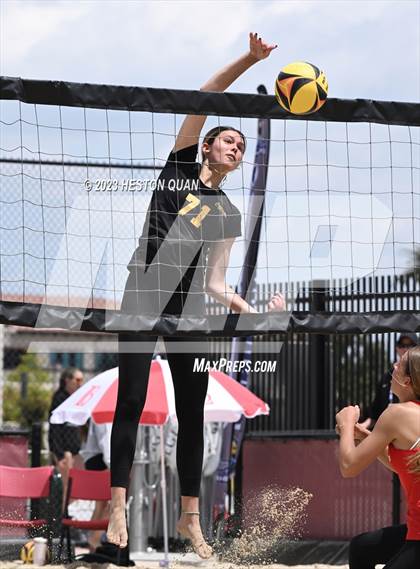 Thumbnail 2 in Mira Costa vs. Mater Dei (CIF-SS D1 Semi-Final) photogallery.