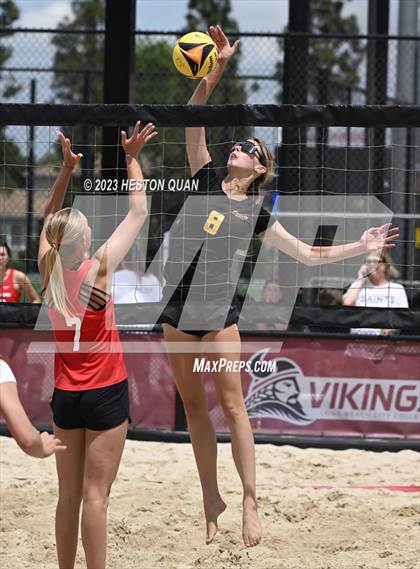 Thumbnail 1 in Mira Costa vs. Mater Dei (CIF-SS D1 Semi-Final) photogallery.