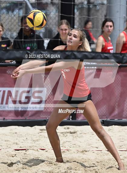 Thumbnail 1 in Mira Costa vs. Mater Dei (CIF-SS D1 Semi-Final) photogallery.