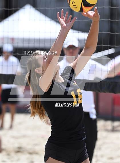 Thumbnail 3 in Mira Costa vs. Mater Dei (CIF-SS D1 Semi-Final) photogallery.