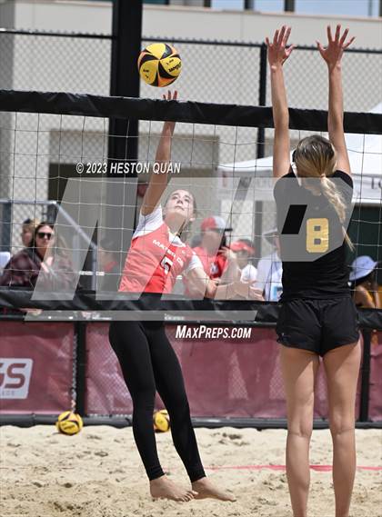 Thumbnail 2 in Mira Costa vs. Mater Dei (CIF-SS D1 Semi-Final) photogallery.