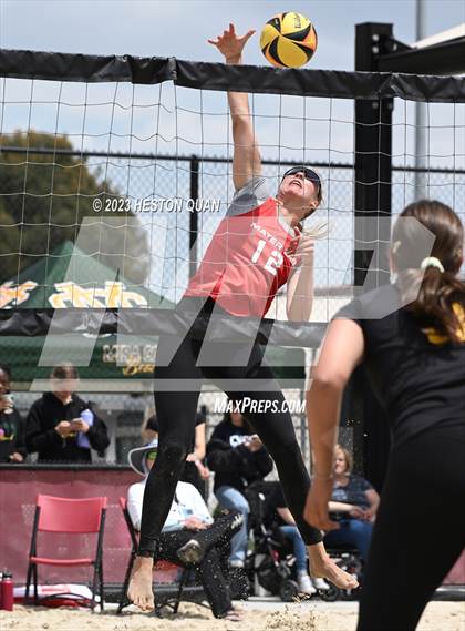 Thumbnail 1 in Mira Costa vs. Mater Dei (CIF-SS D1 Semi-Final) photogallery.