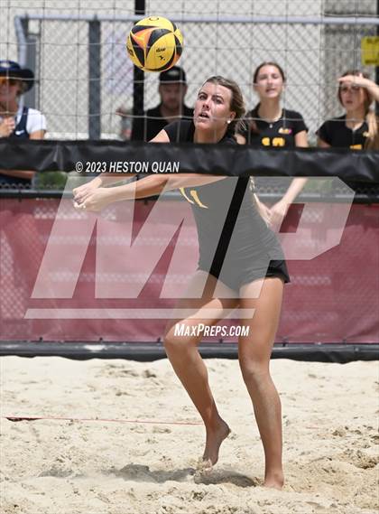 Thumbnail 1 in Mira Costa vs. Mater Dei (CIF-SS D1 Semi-Final) photogallery.