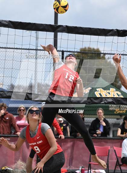 Thumbnail 1 in Mira Costa vs. Mater Dei (CIF-SS D1 Semi-Final) photogallery.