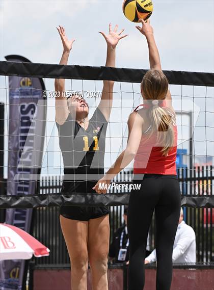 Thumbnail 1 in Mira Costa vs. Mater Dei (CIF-SS D1 Semi-Final) photogallery.