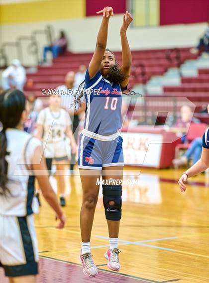 Thumbnail 1 in Galena Park vs. Hardin-Jefferson (McDonald's Texas Invitational) photogallery.