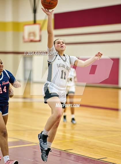 Thumbnail 3 in Galena Park vs. Hardin-Jefferson (McDonald's Texas Invitational) photogallery.