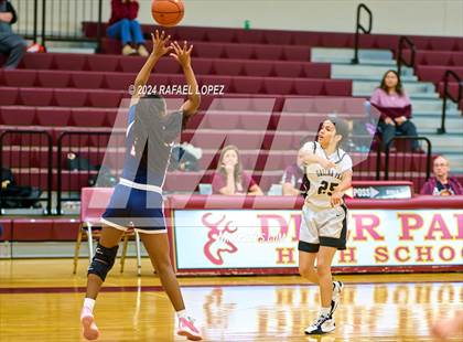 Thumbnail 1 in Galena Park vs. Hardin-Jefferson (McDonald's Texas Invitational) photogallery.