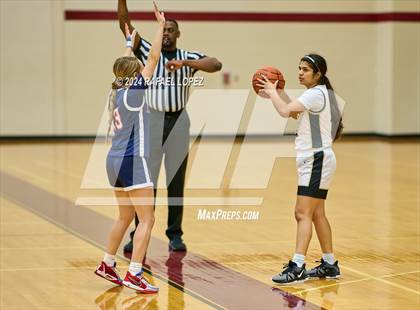 Thumbnail 3 in Galena Park vs. Hardin-Jefferson (McDonald's Texas Invitational) photogallery.