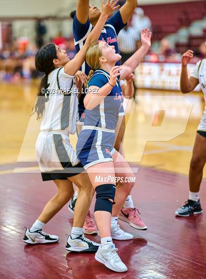 Thumbnail 3 in Galena Park vs. Hardin-Jefferson (McDonald's Texas Invitational) photogallery.