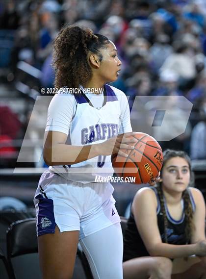 Thumbnail 1 in Lake Washington vs. Garfield (WIAA 3A Round 4 State Playoff)  photogallery.