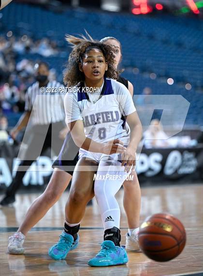 Thumbnail 2 in Lake Washington vs. Garfield (WIAA 3A Round 4 State Playoff)  photogallery.