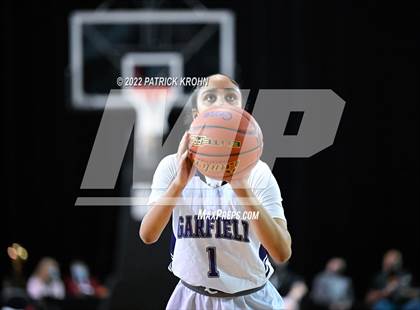 Thumbnail 1 in Lake Washington vs. Garfield (WIAA 3A Round 4 State Playoff)  photogallery.