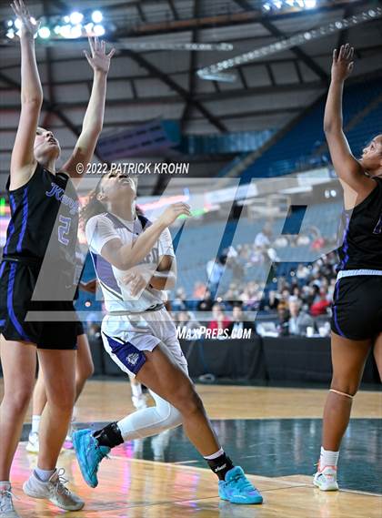 Thumbnail 2 in Lake Washington vs. Garfield (WIAA 3A Round 4 State Playoff)  photogallery.