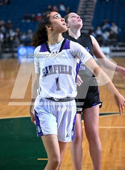 Thumbnail 1 in Lake Washington vs. Garfield (WIAA 3A Round 4 State Playoff)  photogallery.
