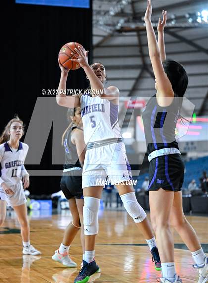 Thumbnail 3 in Lake Washington vs. Garfield (WIAA 3A Round 4 State Playoff)  photogallery.