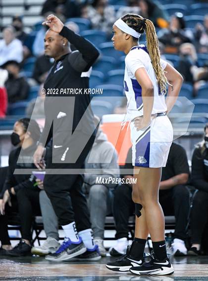 Thumbnail 3 in Lake Washington vs. Garfield (WIAA 3A Round 4 State Playoff)  photogallery.