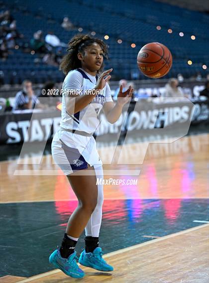 Thumbnail 1 in Lake Washington vs. Garfield (WIAA 3A Round 4 State Playoff)  photogallery.