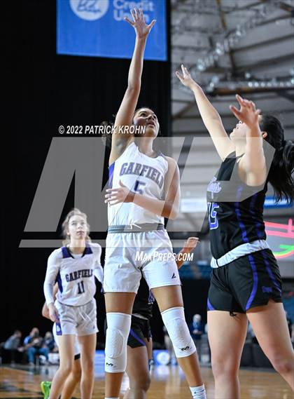 Thumbnail 1 in Lake Washington vs. Garfield (WIAA 3A Round 4 State Playoff)  photogallery.
