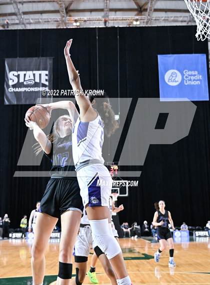 Thumbnail 3 in Lake Washington vs. Garfield (WIAA 3A Round 4 State Playoff)  photogallery.