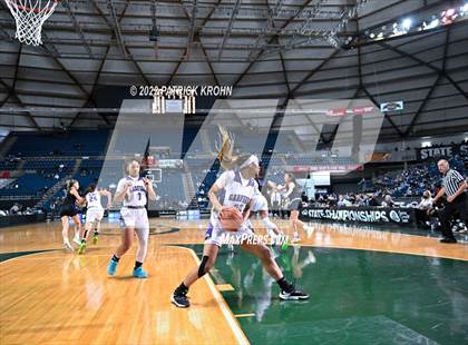 Thumbnail 3 in Lake Washington vs. Garfield (WIAA 3A Round 4 State Playoff)  photogallery.