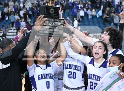 Thumbnail 3 in Lake Washington vs. Garfield (WIAA 3A Round 4 State Playoff)  photogallery.