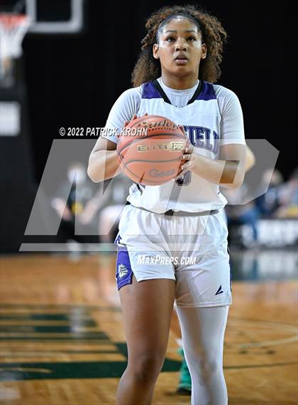 Thumbnail 3 in Lake Washington vs. Garfield (WIAA 3A Round 4 State Playoff)  photogallery.