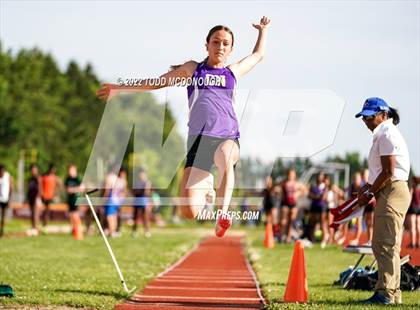 Thumbnail 1 in NYSPHSAA Section I State Qualifier photogallery.