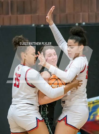Thumbnail 1 in Carolina Friends vs Freedom Christian Academy (NCISAA 2A Second Round) photogallery.