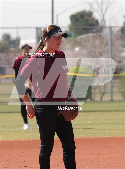 Thumbnail 1 in Sunrise Mountain vs. Mountain Ridge photogallery.