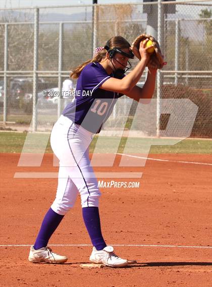 Thumbnail 1 in Sunrise Mountain vs. Mountain Ridge photogallery.
