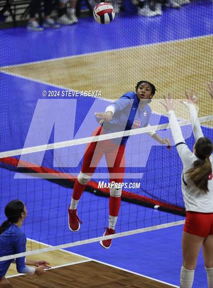 Thumbnail 2 in Chaparral vs. Cherry Creek (CHSAA 5A 2nd Round) photogallery.