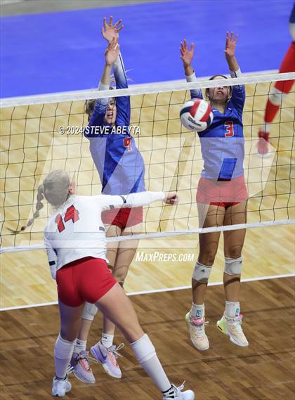Thumbnail 1 in Chaparral vs. Cherry Creek (CHSAA 5A 2nd Round) photogallery.