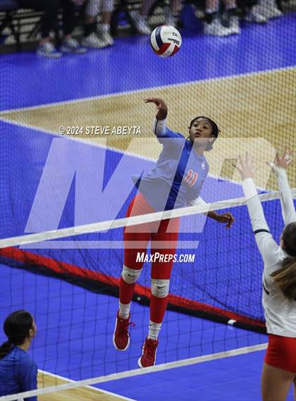 Thumbnail 1 in Chaparral vs. Cherry Creek (CHSAA 5A 2nd Round) photogallery.